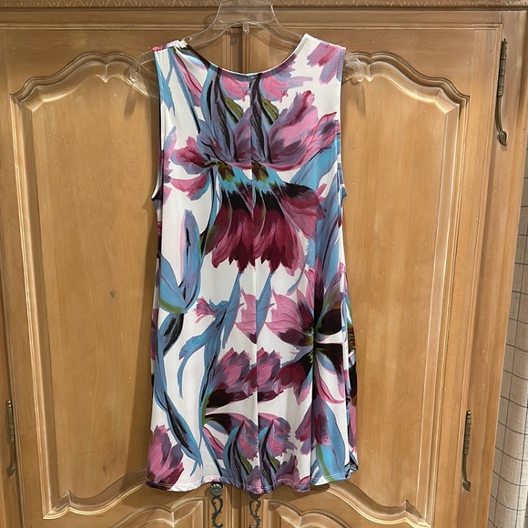 Floral Sleeveless Dress - Picture 4 of 4